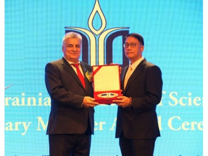 Dr. Youngho Chiu awarded "Honorary Academician of the National Academy of Sciences of Ukraine"